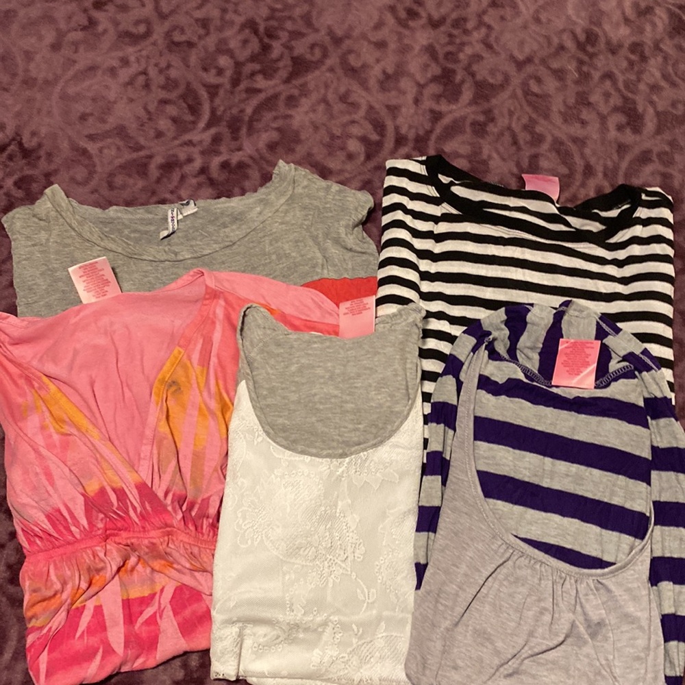 Lot of 5 Maternity blouses Size Large
